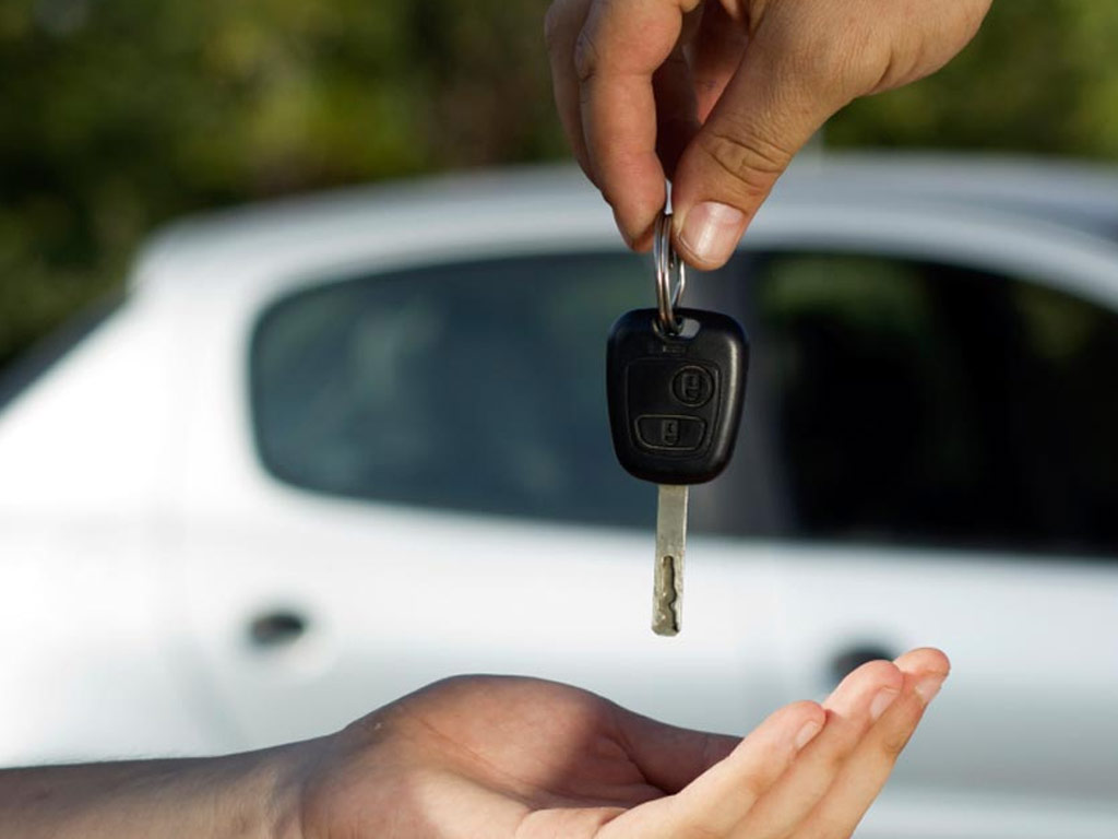 Why One Should Consider A Professional Locksmith To Replace Car Keys?